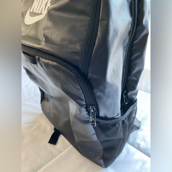Nike Backpack - Picture 3 of 6